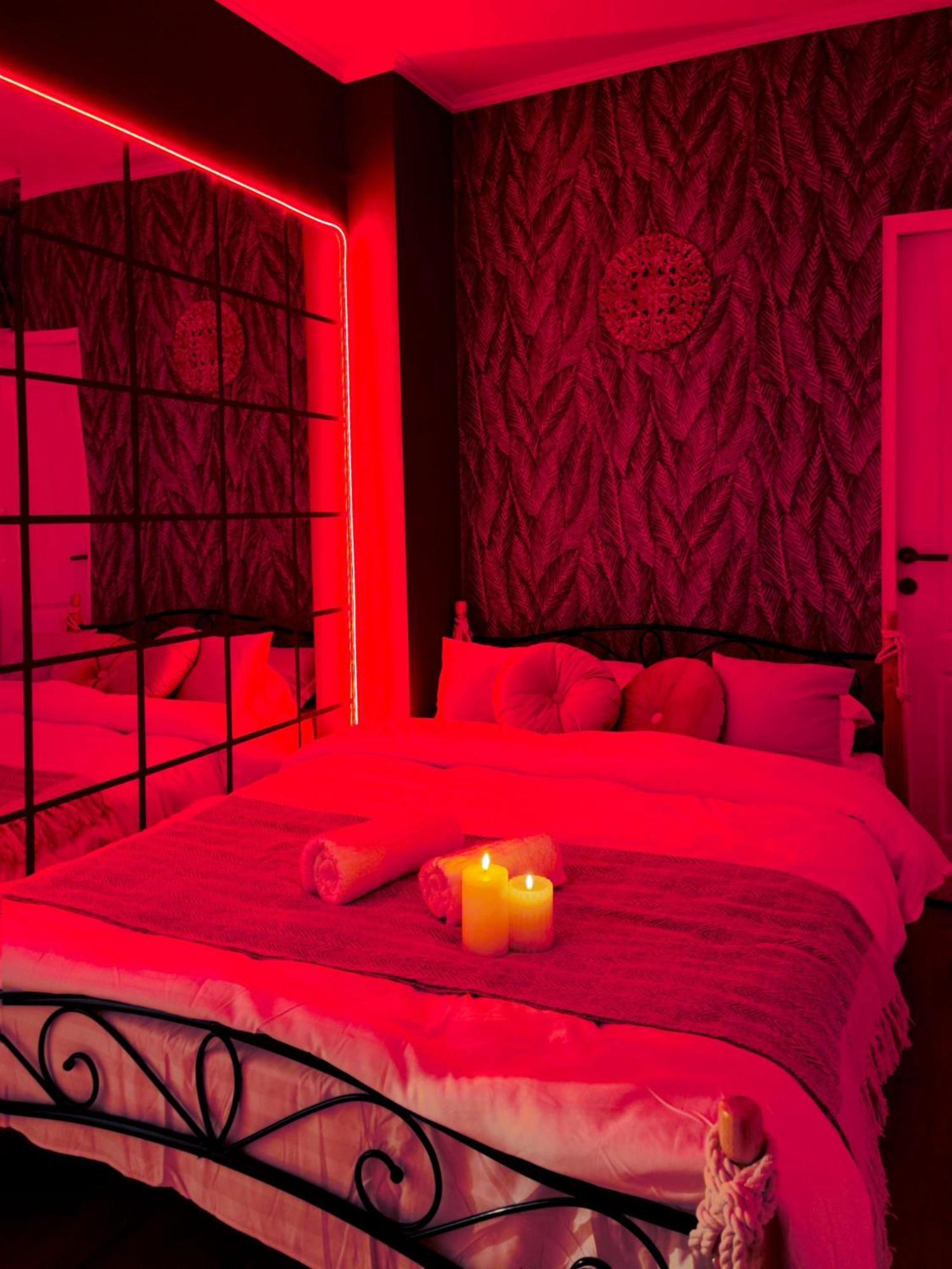 Saints And Sinners Downtown Romantic Getaway Bukarest Kültér fotó